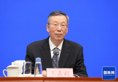 <b>以艺术教育做为从</b>